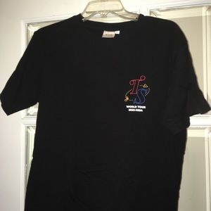 TwoSet Violin World Tour Shirt